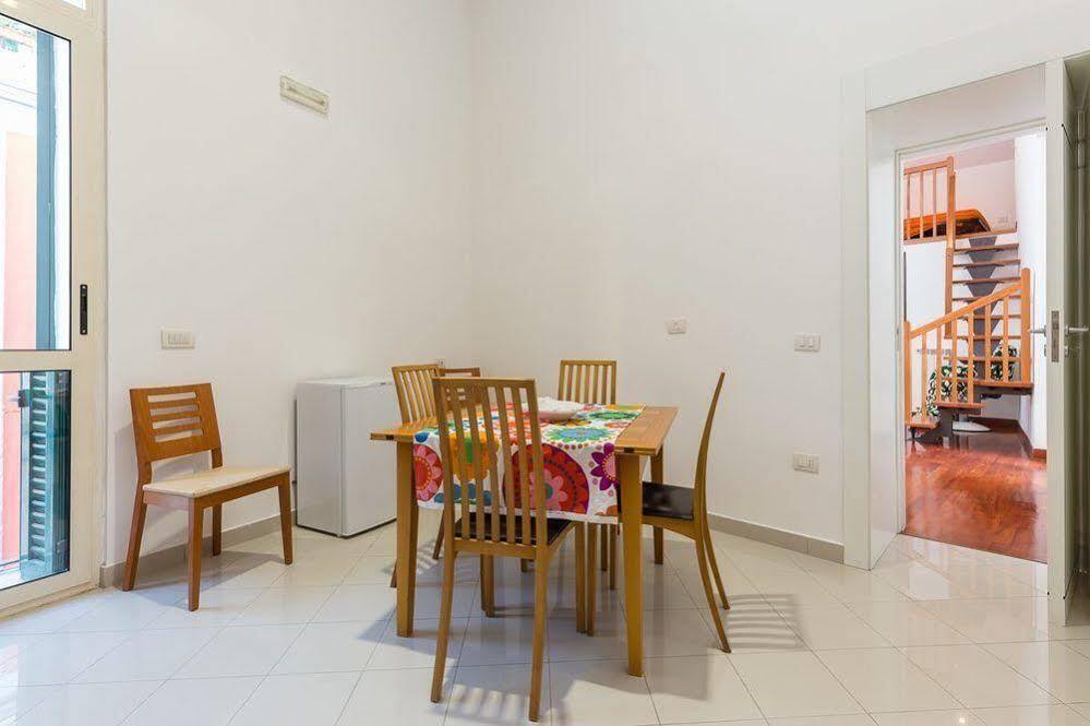 M. Imbriani I Appartement Napels Buitenkant foto